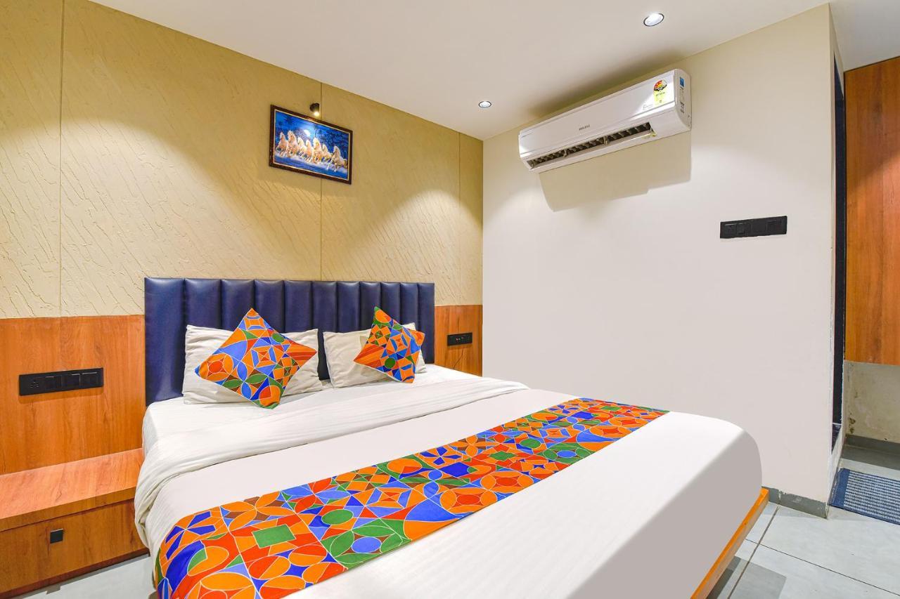 Fabhotel Udhna Inn, Near Udhna Junction Σουράτ Εξωτερικό φωτογραφία