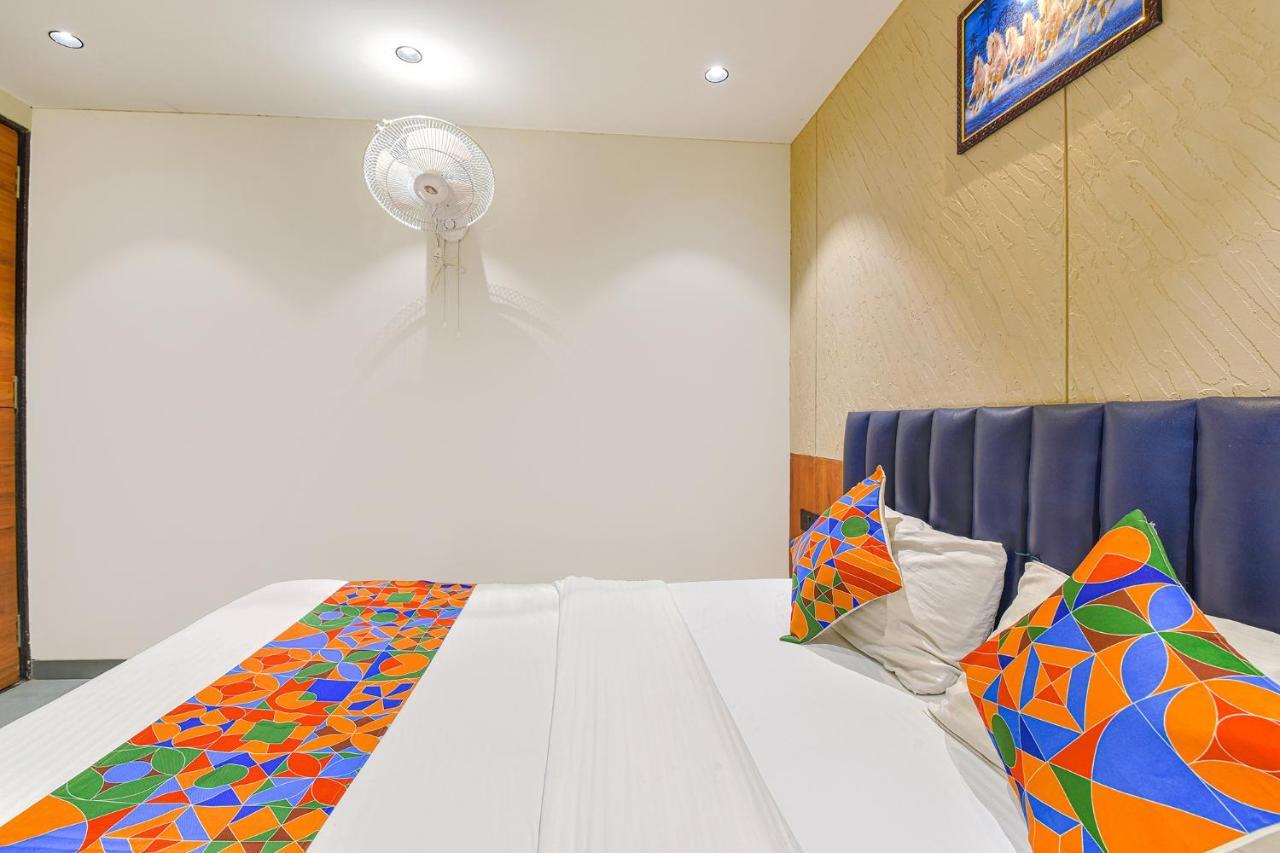 Fabhotel Udhna Inn, Near Udhna Junction Σουράτ Εξωτερικό φωτογραφία