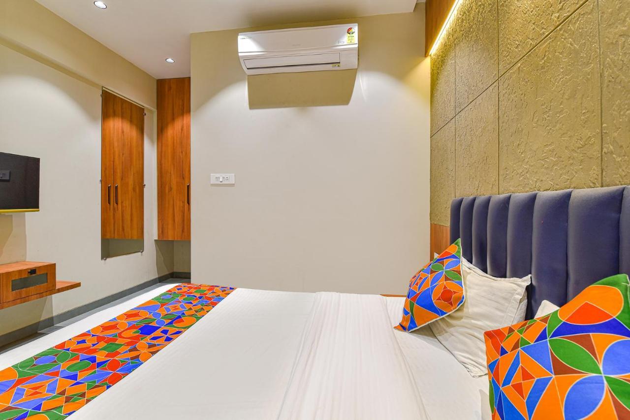Fabhotel Udhna Inn, Near Udhna Junction Σουράτ Εξωτερικό φωτογραφία